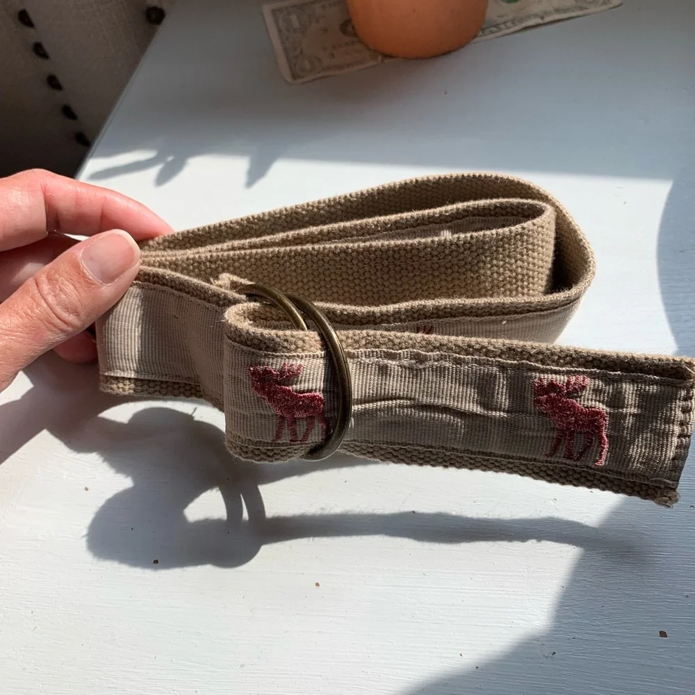 Abercrombie and Fitch Embroidered Moose belt